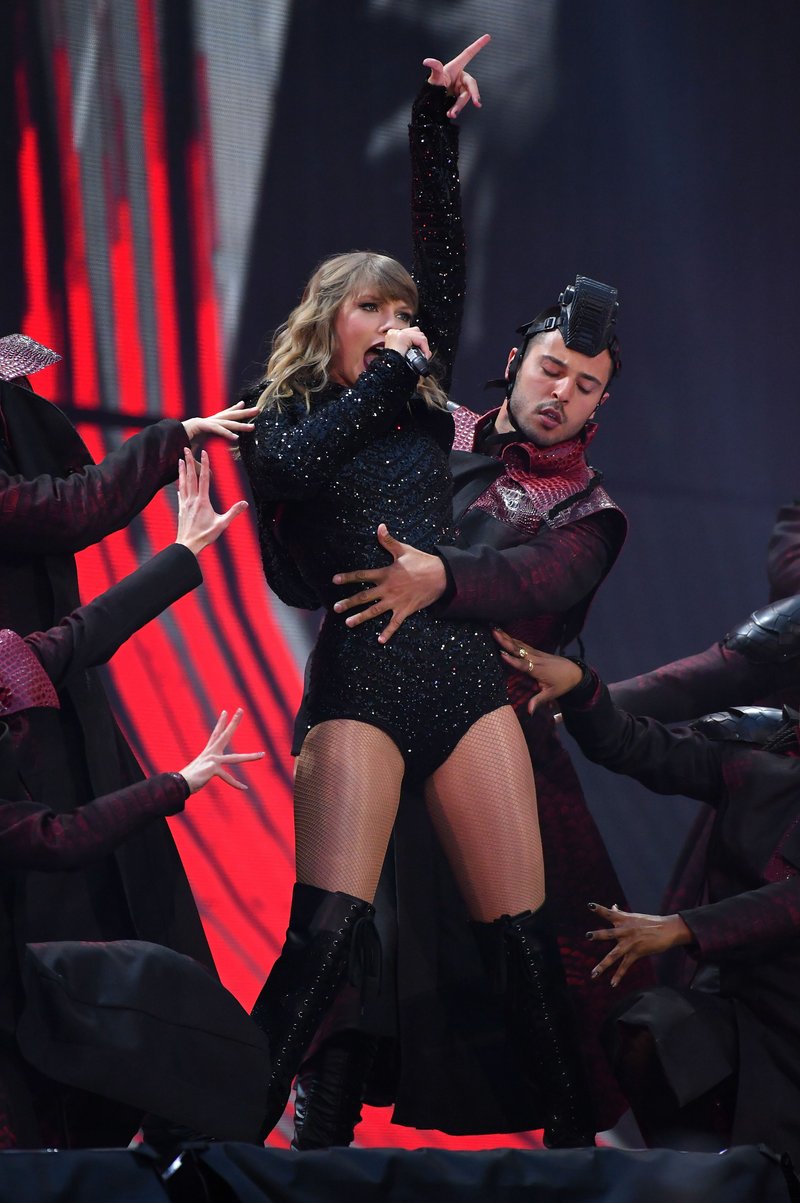 Taylor Swift — June 22 -  London, United Kingdom — photo 38