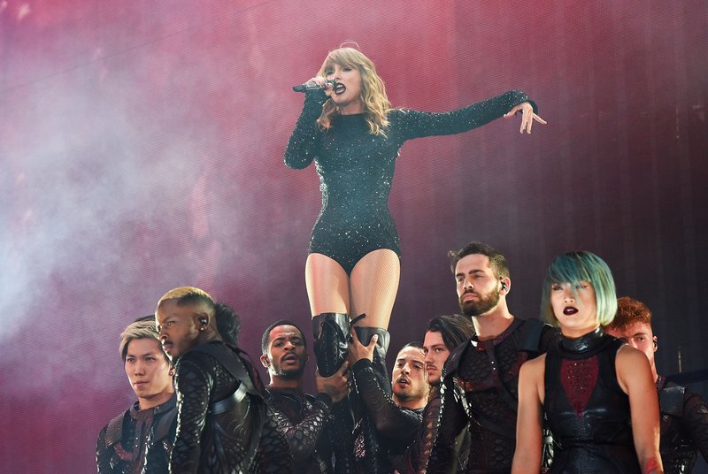 Taylor Swift — June 22 -  London, United Kingdom — photo 46