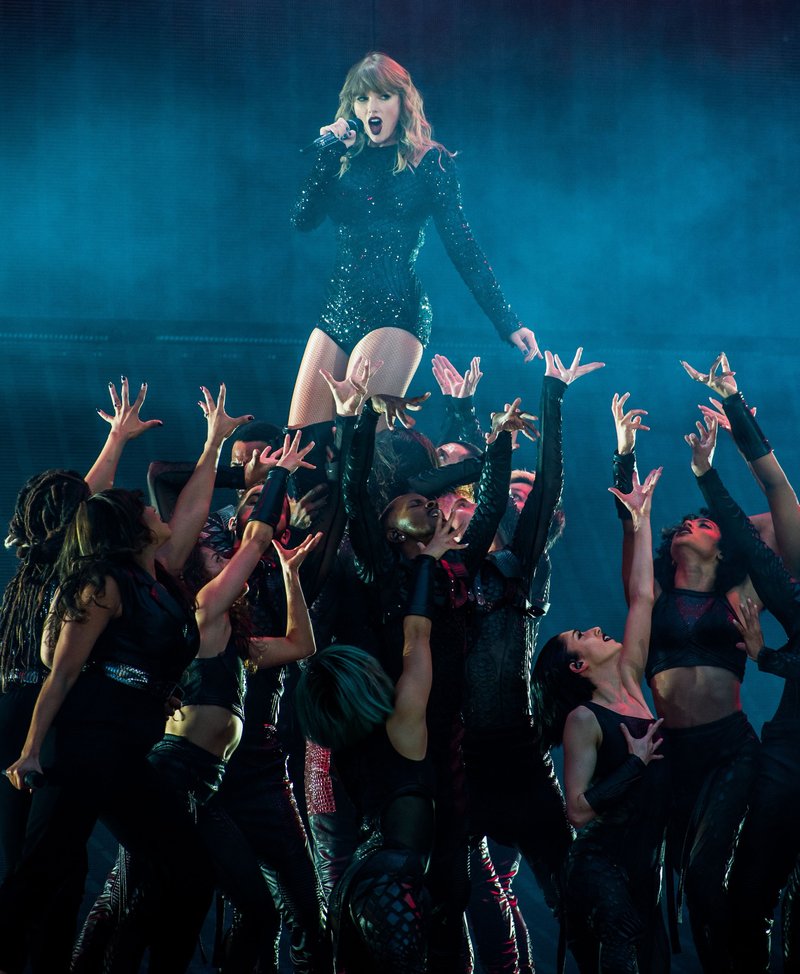 Taylor Swift — June 22 -  London, United Kingdom — photo 50