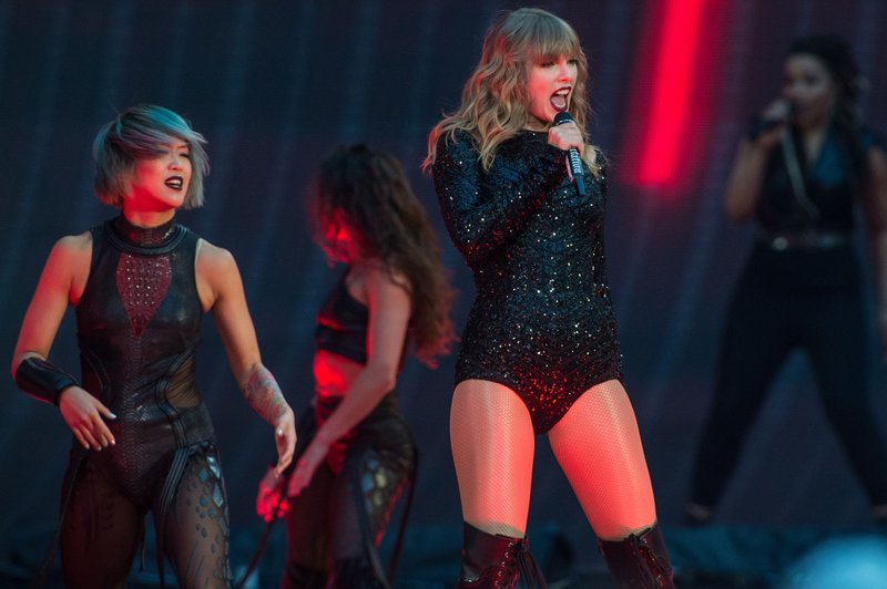 Taylor Swift — June 22 -  London, United Kingdom — photo 51
