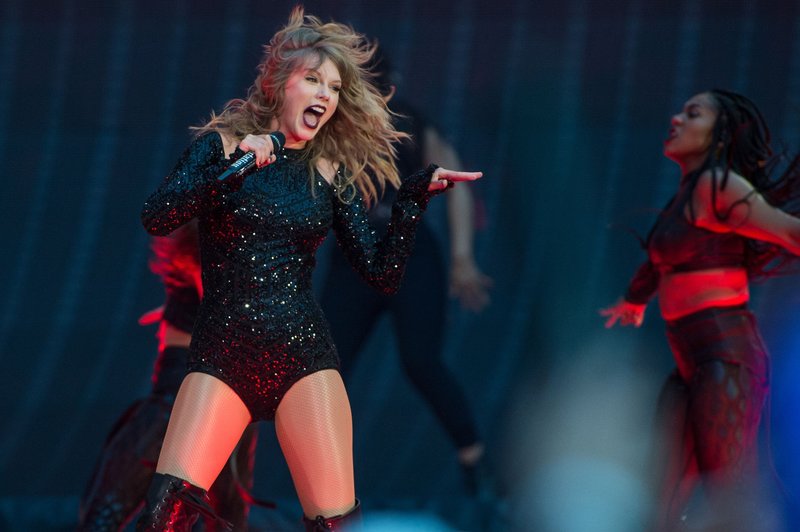 Taylor Swift — June 22 -  London, United Kingdom — photo 52
