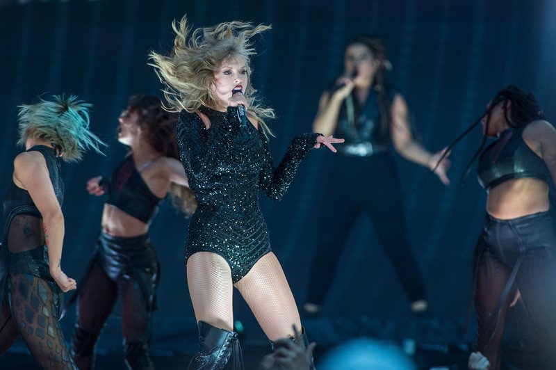 Taylor Swift — June 22 -  London, United Kingdom — photo 57