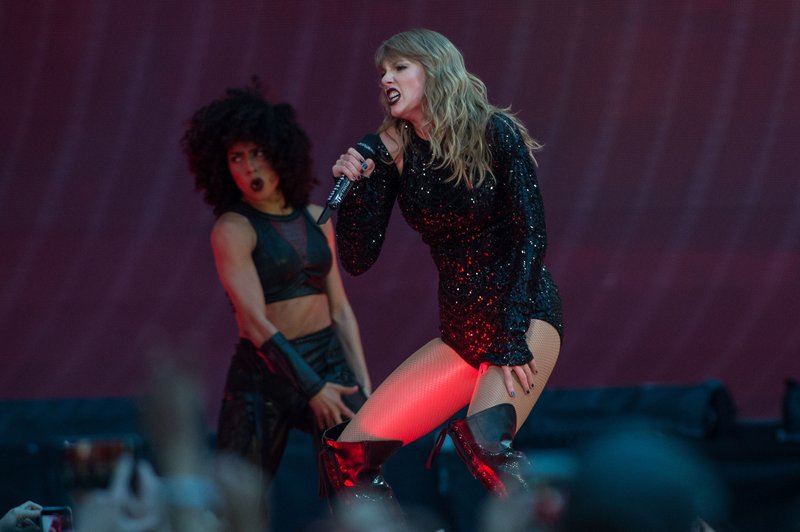 Taylor Swift — June 22 -  London, United Kingdom — photo 65