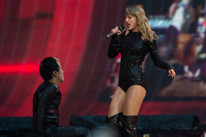 Taylor Swift — June 22 -  London, United Kingdom — photo 67