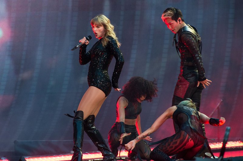 Taylor Swift — June 22 -  London, United Kingdom — photo 72