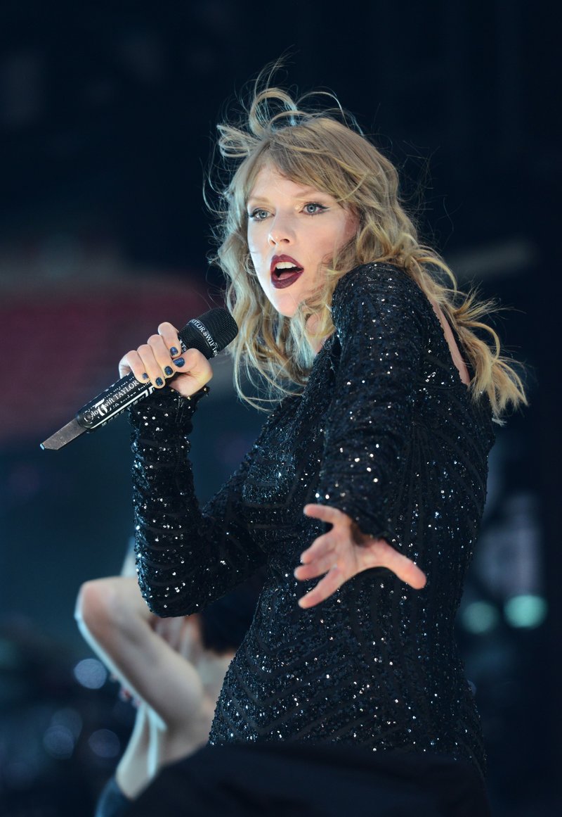 Taylor Swift — June 22 -  London, United Kingdom — photo 88