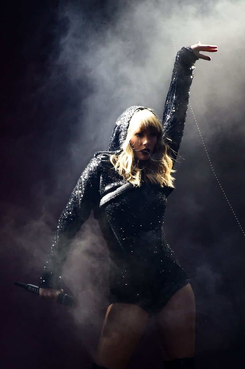 Taylor Swift — June 22 -  London, United Kingdom — photo 99
