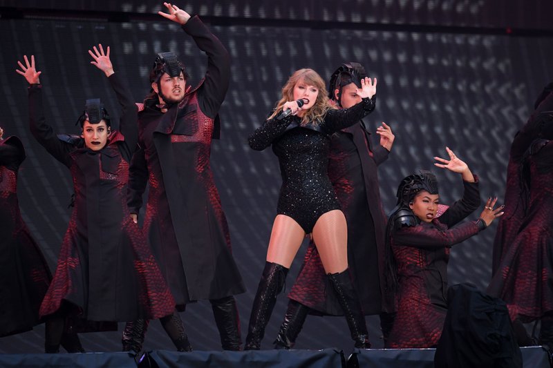 Taylor Swift — June 22 -  London, United Kingdom — photo 102