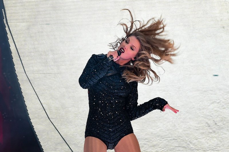 Taylor Swift — June 22 -  London, United Kingdom — photo 103