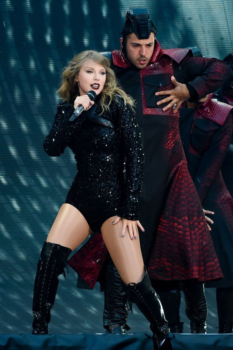Taylor Swift — June 22 -  London, United Kingdom — photo 107