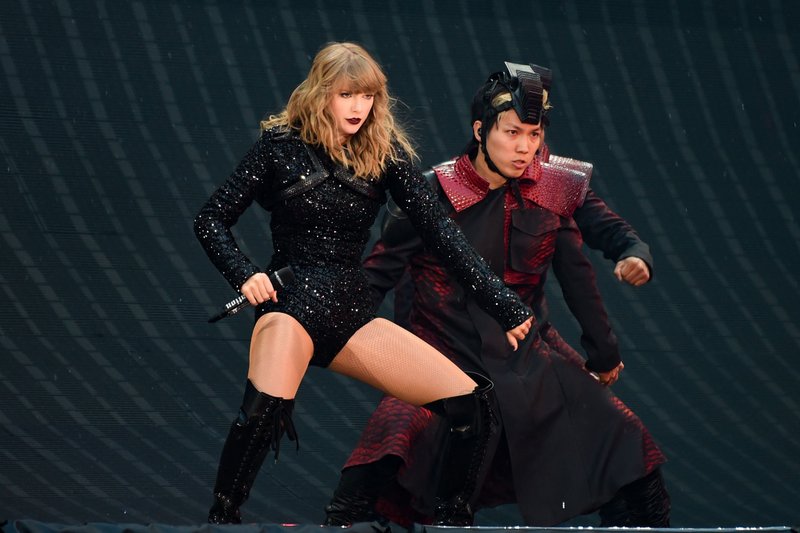 Taylor Swift — June 22 -  London, United Kingdom — photo 115