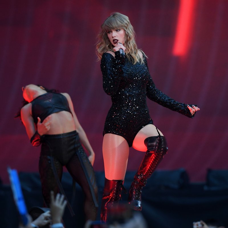 Taylor Swift — June 22 -  London, United Kingdom — photo 135