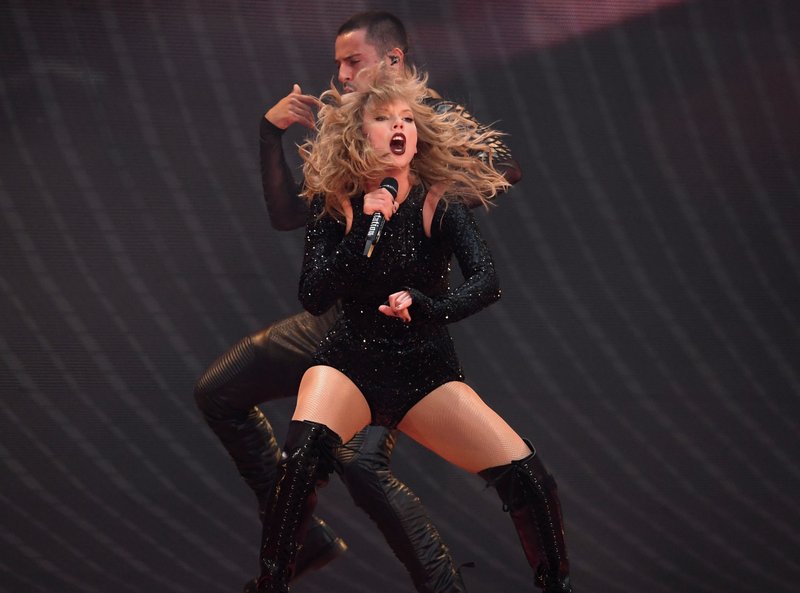 Taylor Swift — June 22 -  London, United Kingdom — photo 153