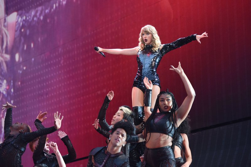 Taylor Swift — June 23 -  London, United Kingdom — photo 5