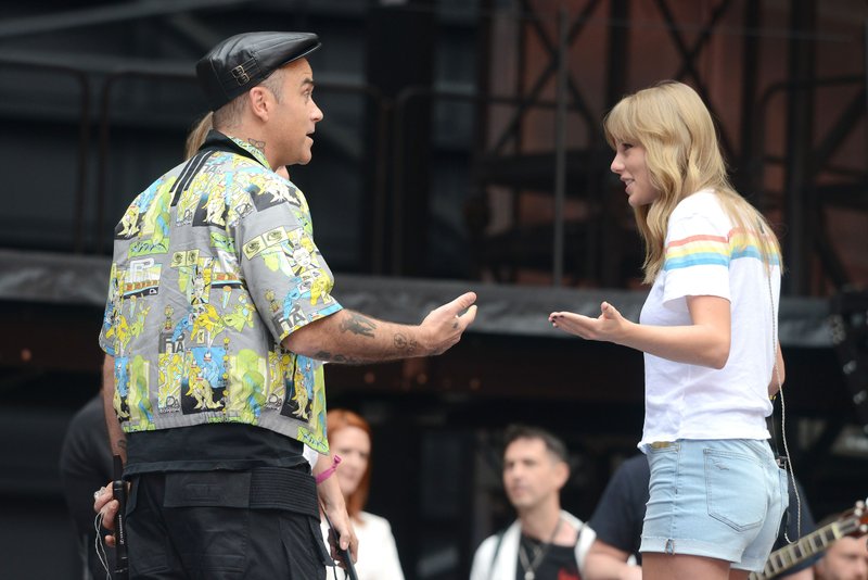 Taylor Swift — June 23 -  London, United Kingdom — photo 41