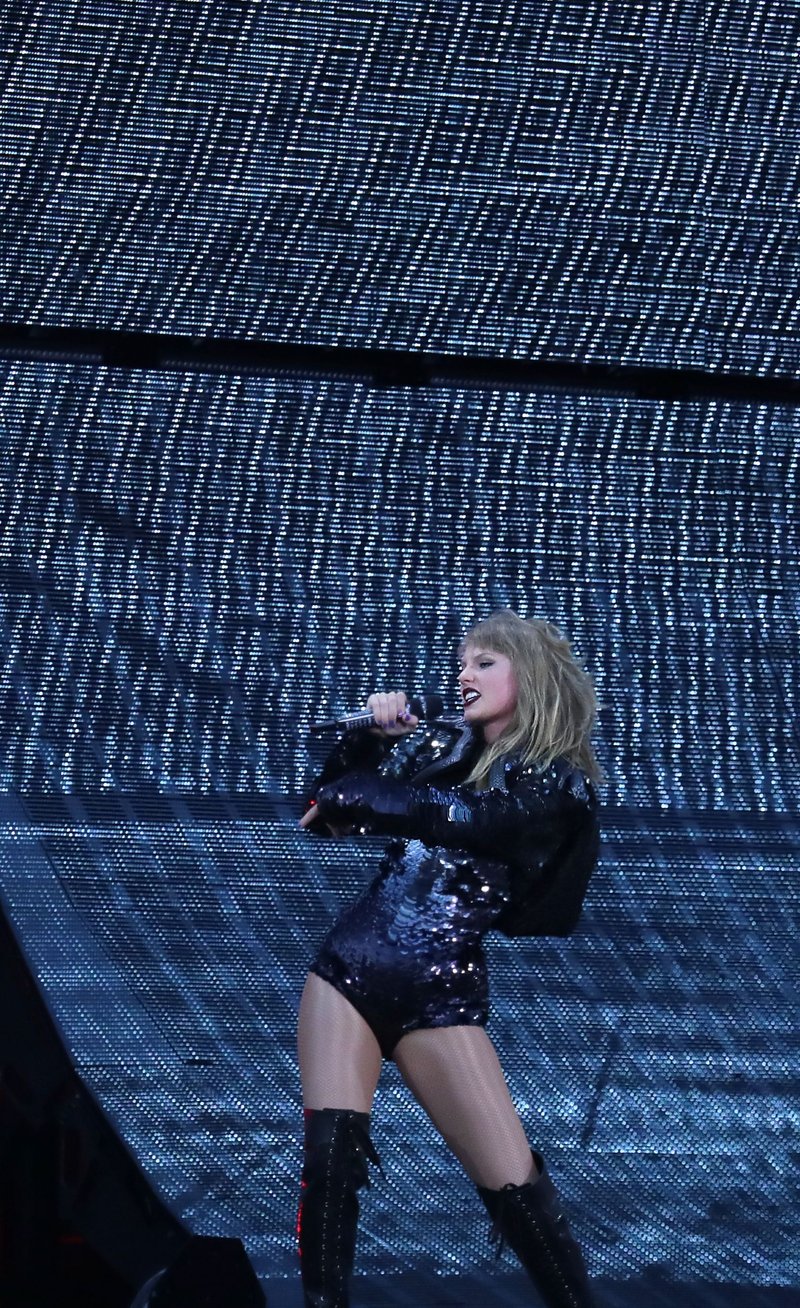 Taylor Swift — June 30 - Louisville, Kentucky — photo 5