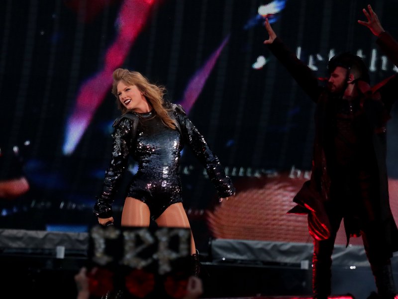 Taylor Swift — June 30 - Louisville, Kentucky — photo 7