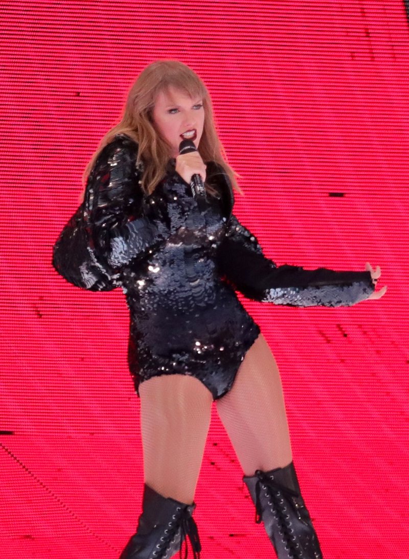 Taylor Swift — June 30 - Louisville, Kentucky — photo 18