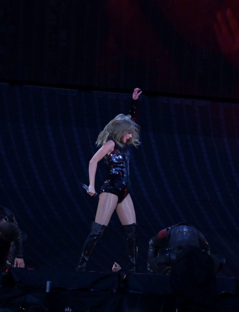 Taylor Swift — June 30 - Louisville, Kentucky — photo 21