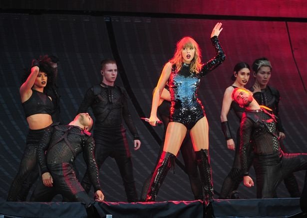 Taylor Swift — June 8 -  Manchester, United Kingdom — photo 9