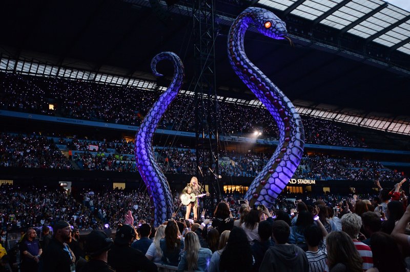 Taylor Swift — June 8 -  Manchester, United Kingdom — photo 13