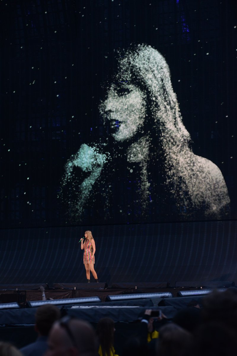 Taylor Swift — June 8 -  Manchester, United Kingdom — photo 19