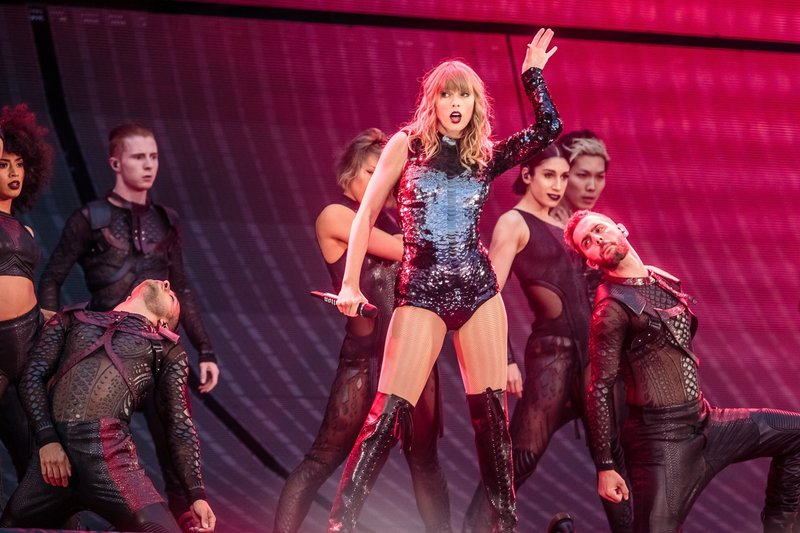 Taylor Swift — June 8 -  Manchester, United Kingdom — photo 26