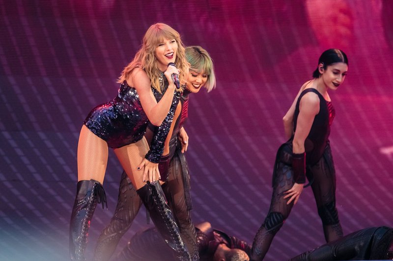 Taylor Swift — June 8 -  Manchester, United Kingdom — photo 32