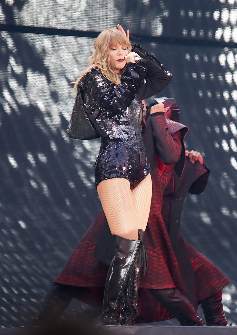 Taylor Swift — June 8 -  Manchester, United Kingdom — photo 40