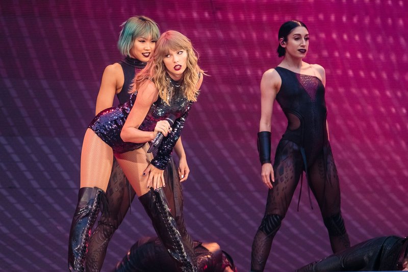 Taylor Swift — June 8 -  Manchester, United Kingdom — photo 54