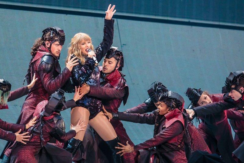 Taylor Swift — June 8 -  Manchester, United Kingdom — photo 56