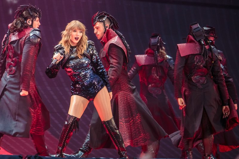 Taylor Swift — June 8 -  Manchester, United Kingdom — photo 66