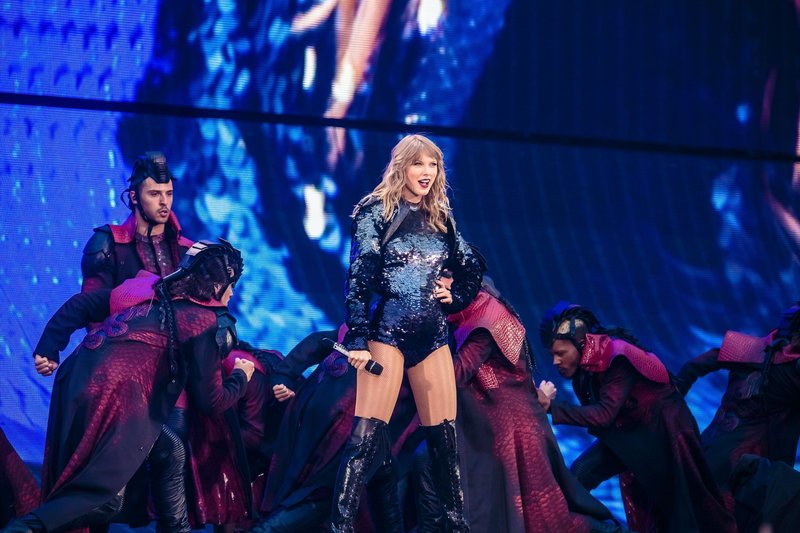 Taylor Swift — June 8 -  Manchester, United Kingdom — photo 71