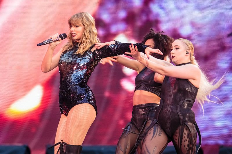 Taylor Swift — June 8 -  Manchester, United Kingdom — photo 87