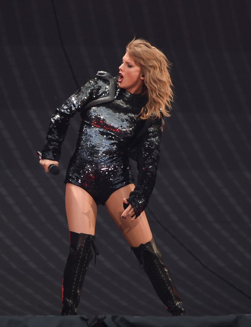 Taylor Swift — June 8 -  Manchester, United Kingdom — photo 103