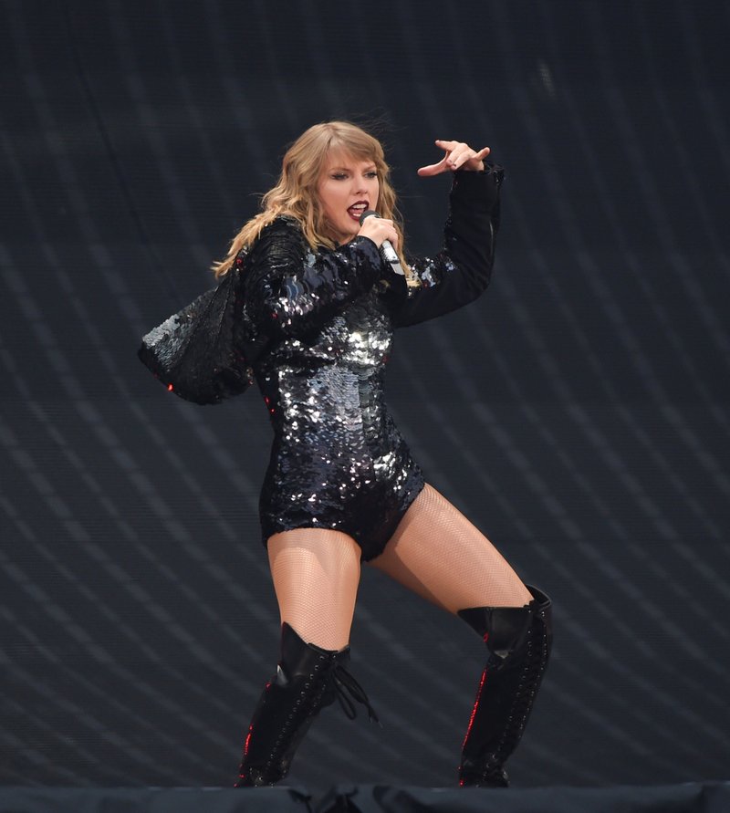 Taylor Swift — June 8 -  Manchester, United Kingdom — photo 105