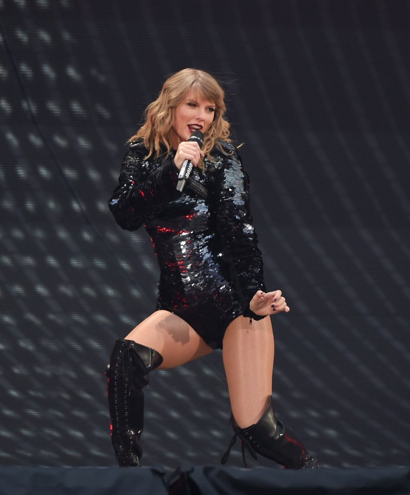 Taylor Swift — June 8 -  Manchester, United Kingdom — photo 106