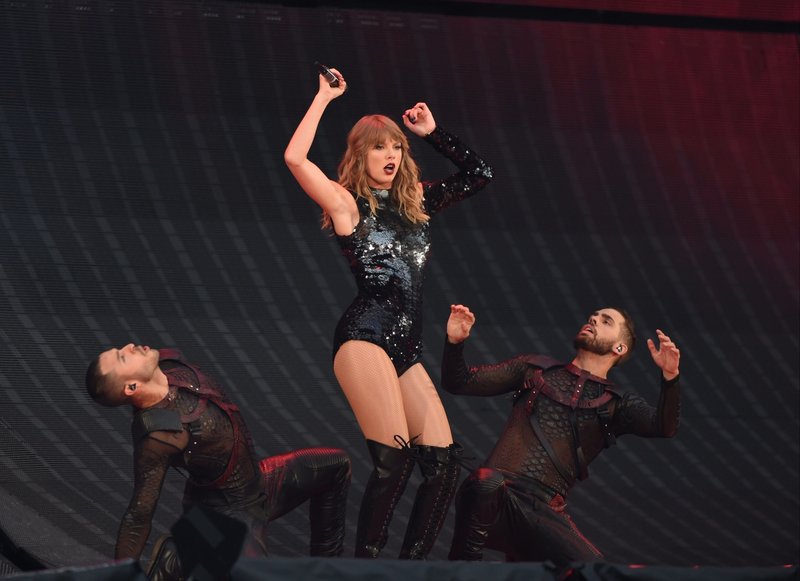 Taylor Swift — June 8 -  Manchester, United Kingdom — photo 130