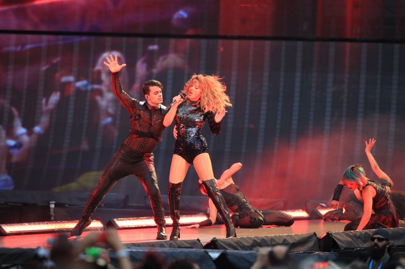 Taylor Swift — June 8 -  Manchester, United Kingdom — photo 162