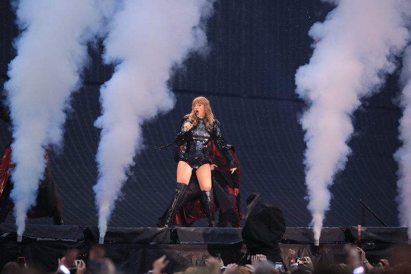 Taylor Swift — June 8 -  Manchester, United Kingdom — photo 165
