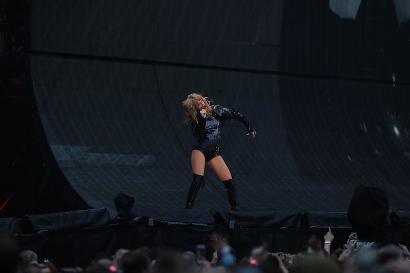 Taylor Swift — June 8 -  Manchester, United Kingdom — photo 174