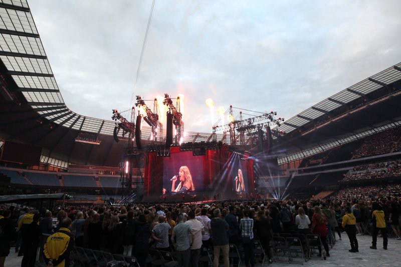 Taylor Swift — June 8 -  Manchester, United Kingdom — photo 182