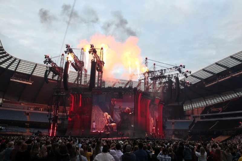 Taylor Swift — June 8 -  Manchester, United Kingdom — photo 189