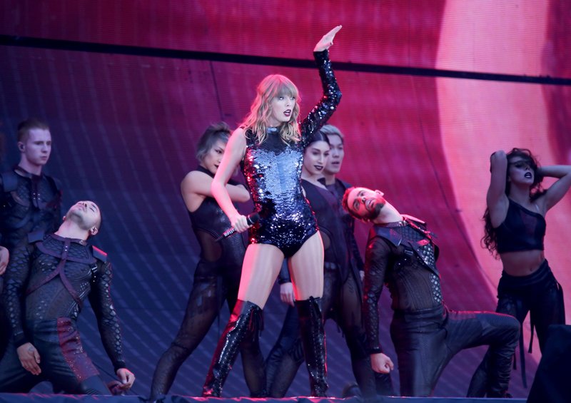 Taylor Swift — June 8 -  Manchester, United Kingdom — photo 199