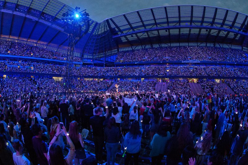 Taylor Swift — June 9 -  Manchester, United Kingdom — photo 10