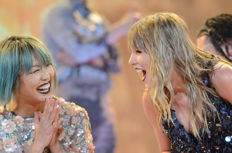 Taylor Swift — June 9 -  Manchester, United Kingdom — photo 14