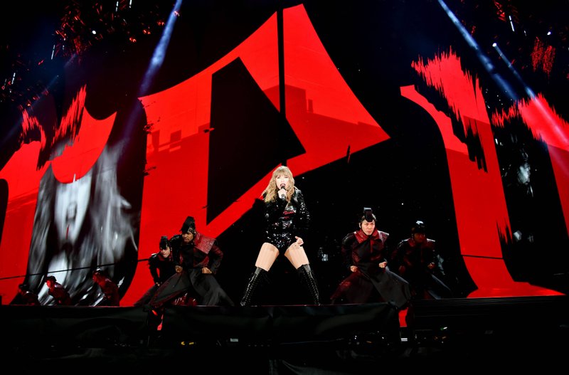 Taylor Swift — May 11 - Santa Clara, California — photo 3