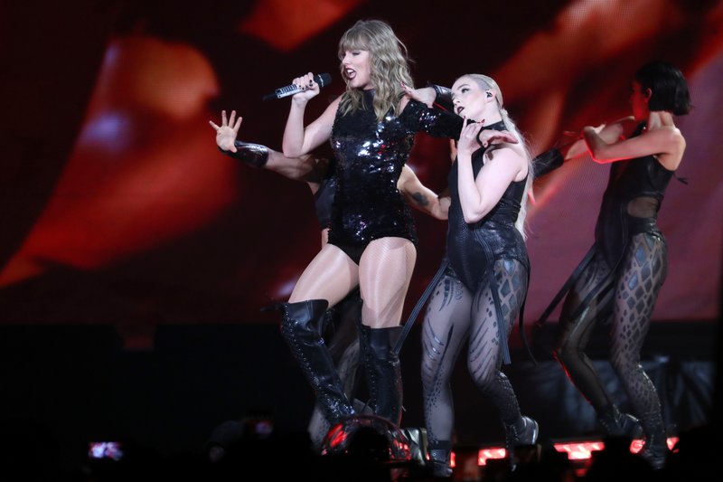 Taylor Swift — May 11 - Santa Clara, California — photo 14