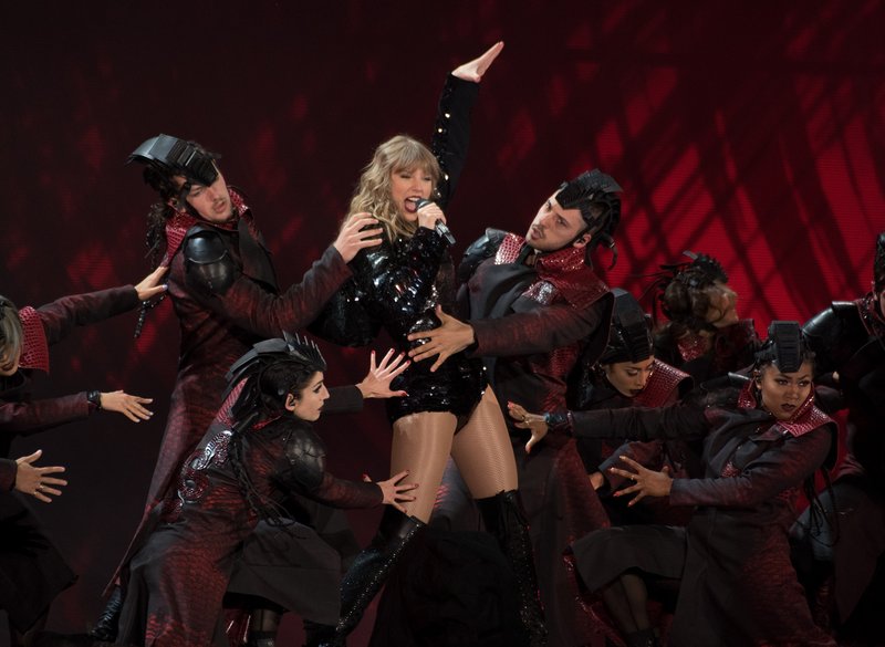 Taylor Swift — May 11 - Santa Clara, California — photo 104