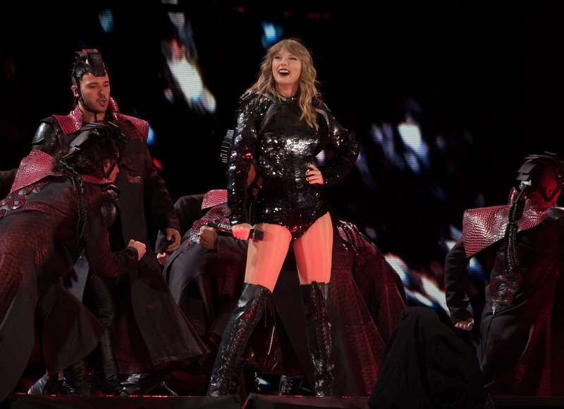 Taylor Swift — May 11 - Santa Clara, California — photo 118